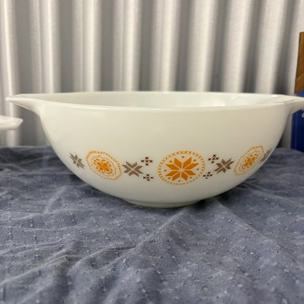 PYREX Town & Country Lot - Picture 3 of 5